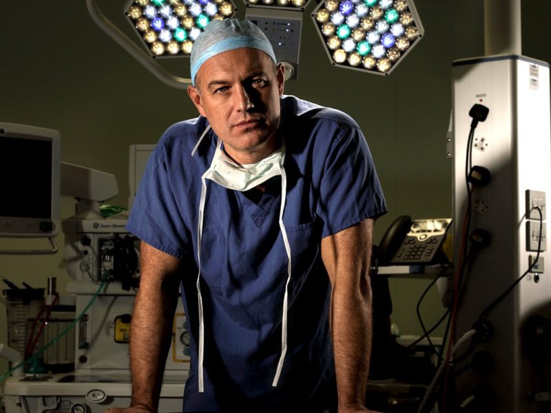 Surgeons: At The Edge of Life estreia no canal Discovery Home & Health - SKY TV